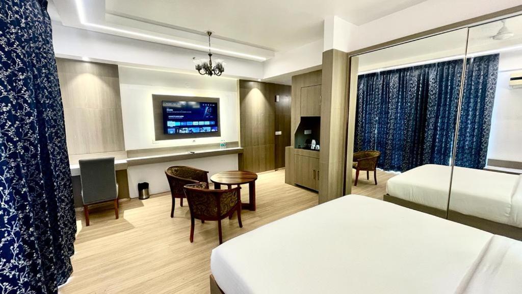 The Grace Residency, Lucknow Hotel Buitenkant foto