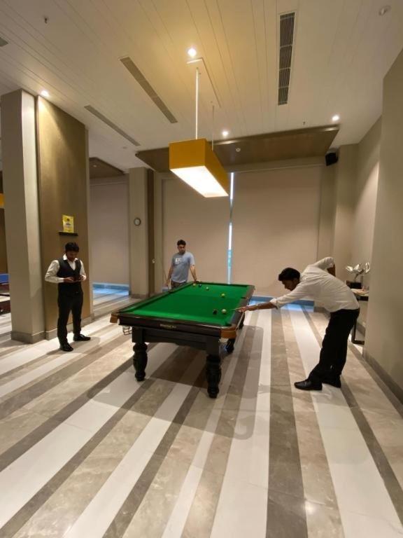 The Grace Residency, Lucknow Hotel Buitenkant foto